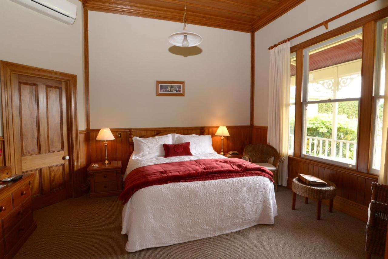 Villa Heights Bed And Breakfast New Plymouth Exterior photo